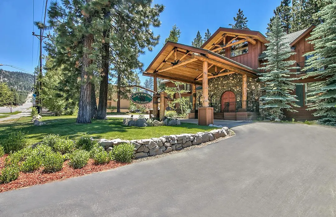 Black Bear Lodge-1