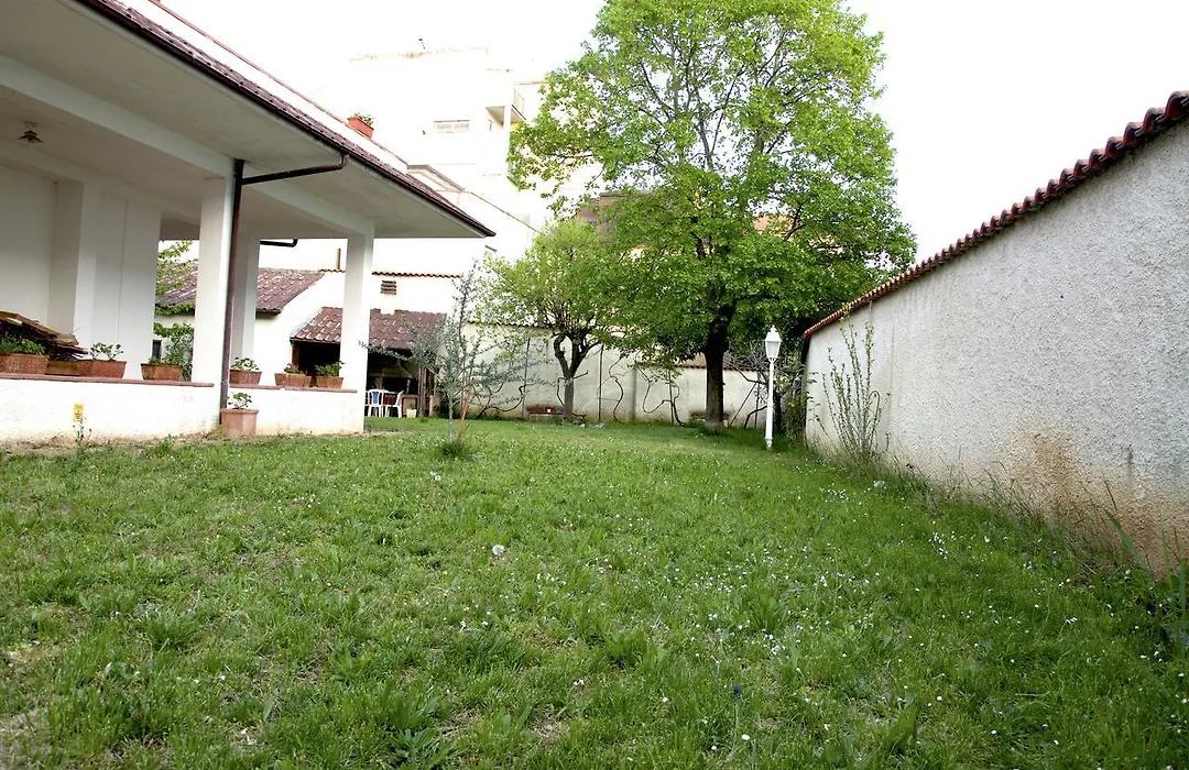 Villa Del Poeta-1