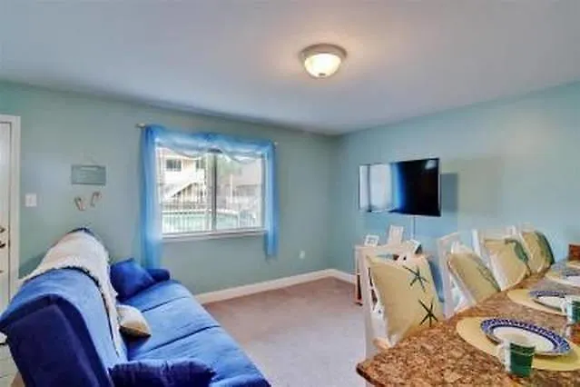 Beach Comber At Oak Shores-1