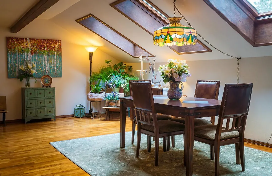 Whispering Pines Inn-1