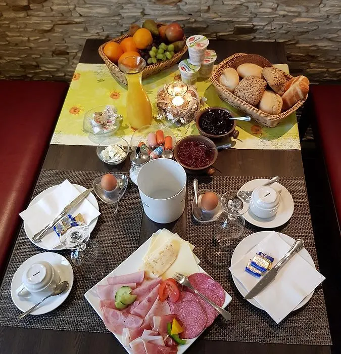 Hotel Zur Bruecke-1