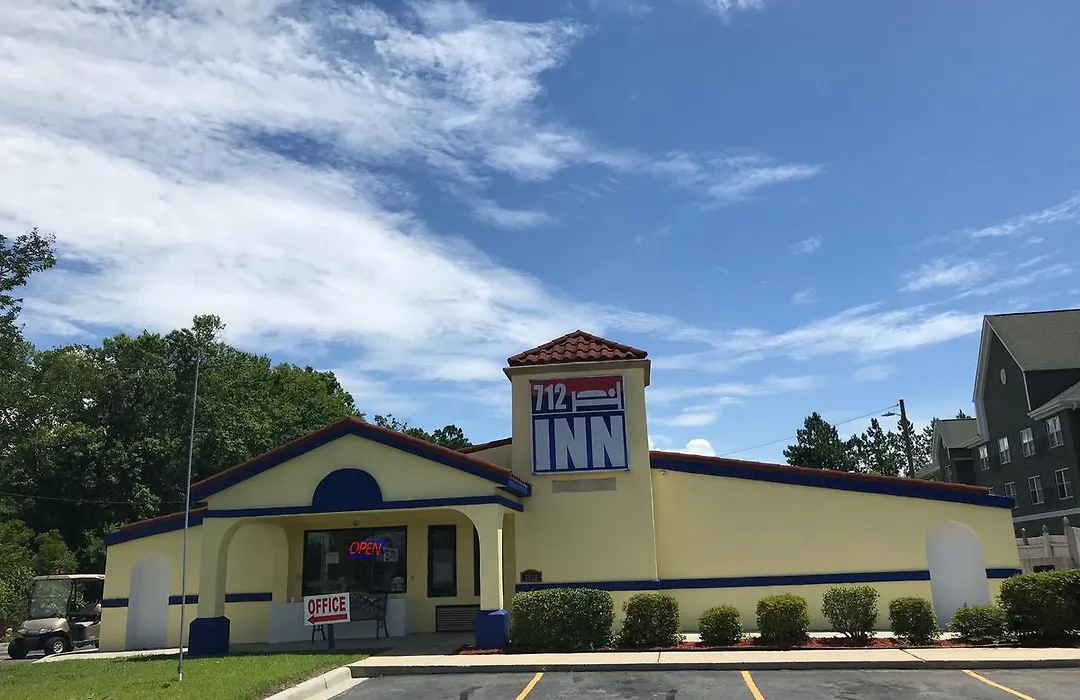 712 Inn-1