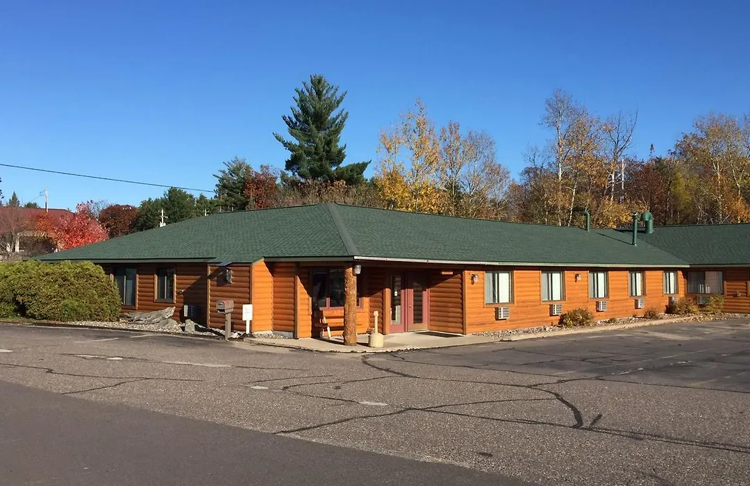 Northwoods Inn & Suites Minocqua-1