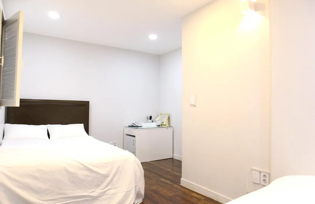 Charm Hotel-1
