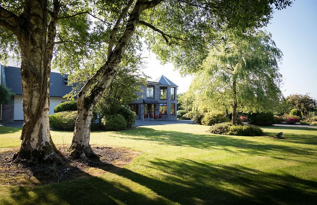 Kathleens Country House-1