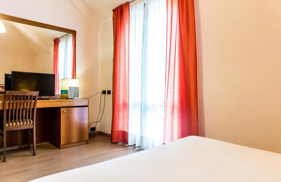 Astor Hotel-1
