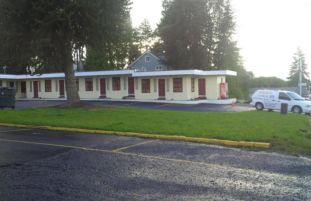 Holiday Lodge-1