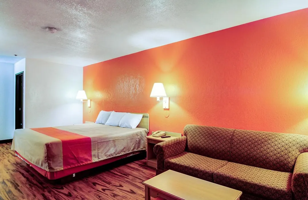 Motel 6-Columbia, Mo - East-1