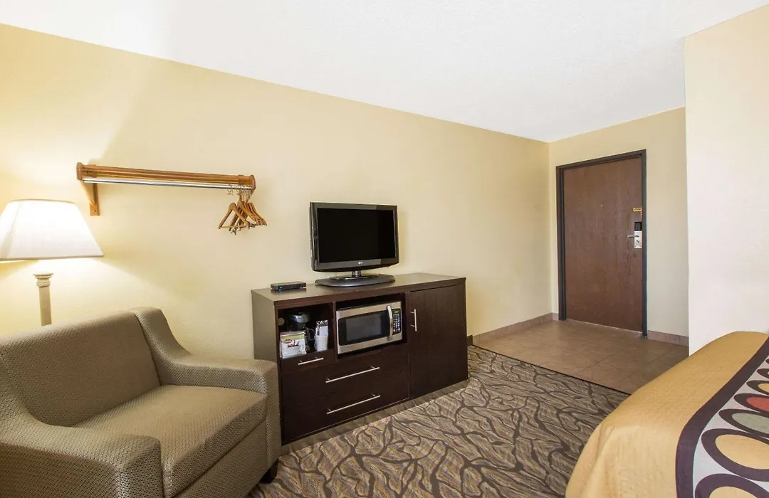 Super 8 By Wyndham Nampa-1