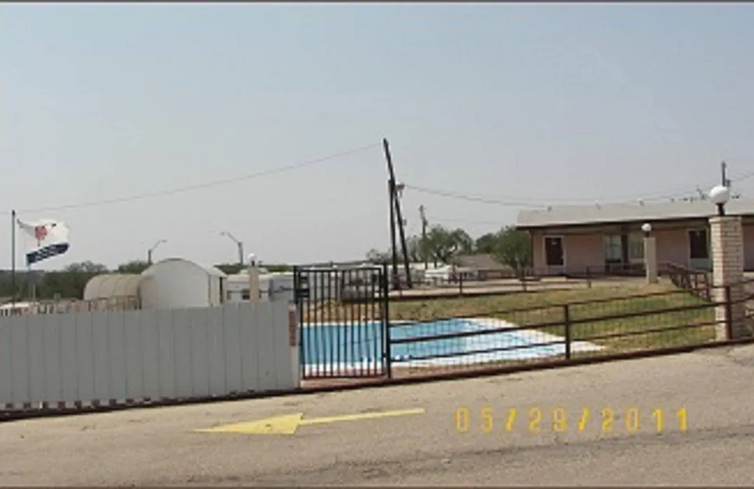Holiday Host Motel-1