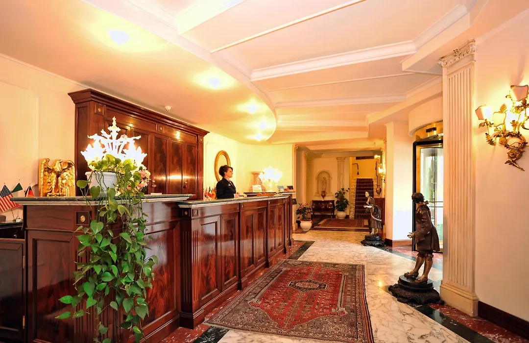 Hotel Royal-1