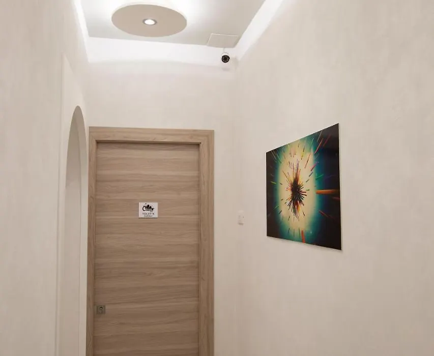Cuneo Bed-1
