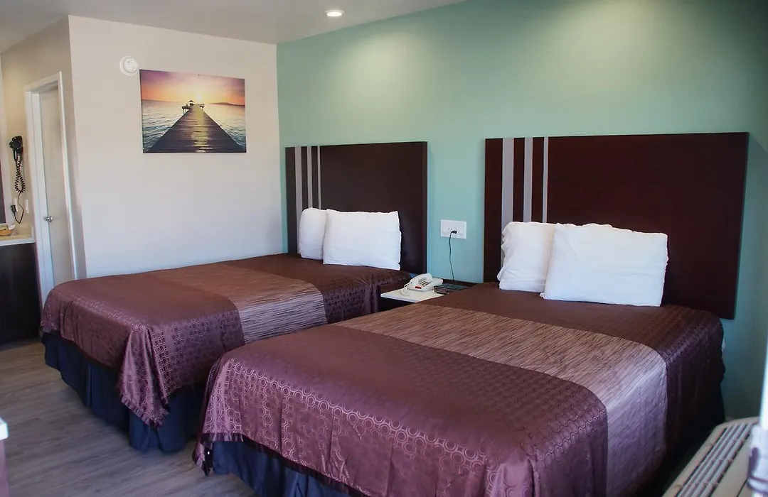 Beach Inn-1