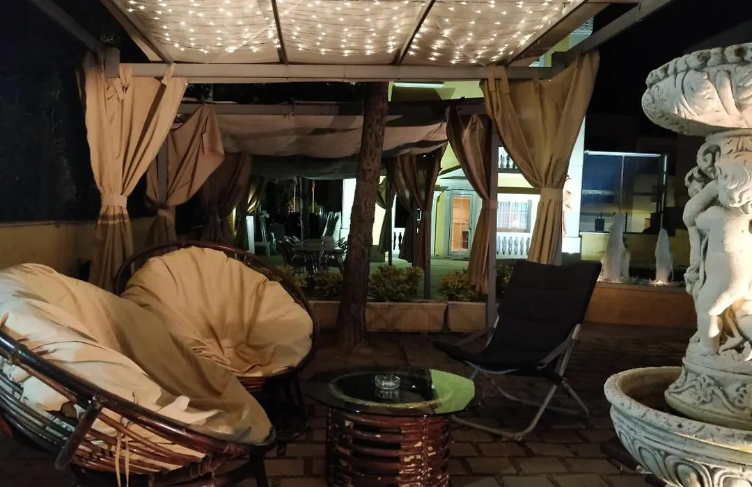 Hotel Pete-1