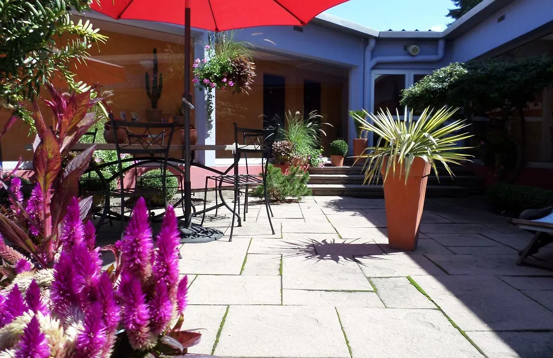 Logis Hôtel Atrium Epinal-1