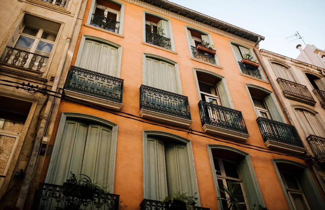 La Suite Romantique avec Jacuzzi au Cœur de Perpignan-1