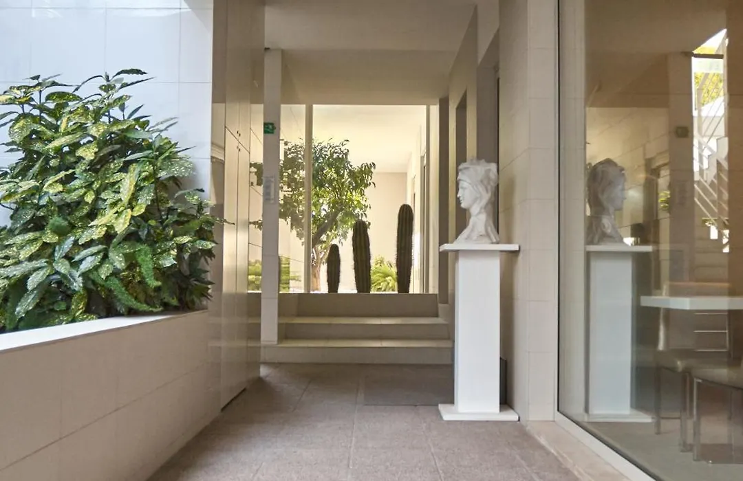 Soglow Business Class Hotel-1
