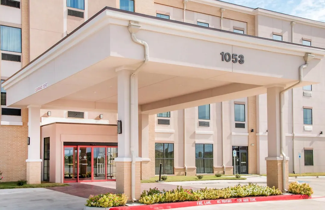 Comfort Inn & Suites San Marcos Near Outlet Mall-1
