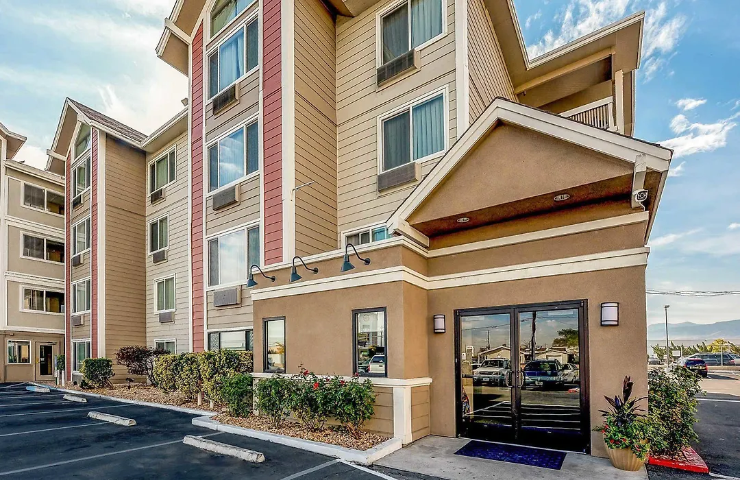 Quality Inn & Suites Reno Airport-1