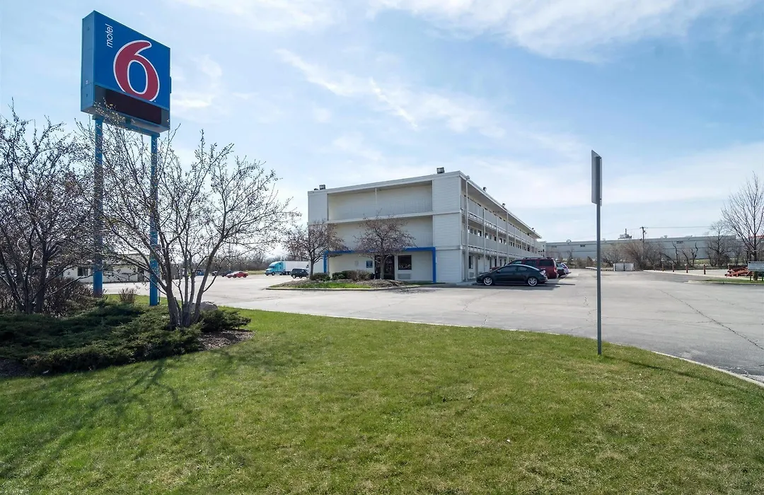 Motel 6 Chicago Southwest - Aurora-1