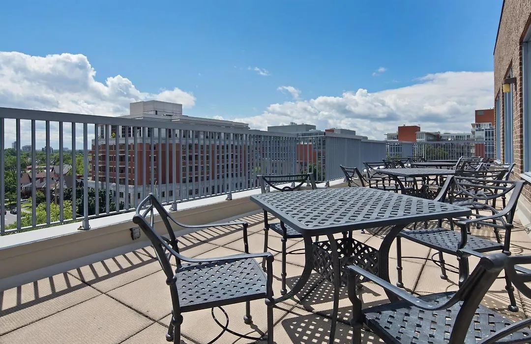 Best Western Plus Ottawa Downtown Suites-1