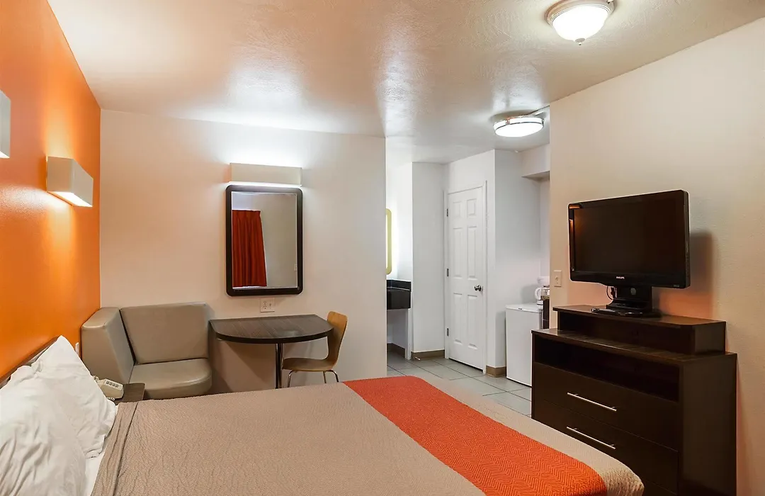 Guest House Ellensburg-1