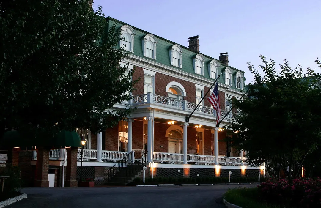 The Martha Washington Inn And Spa-1