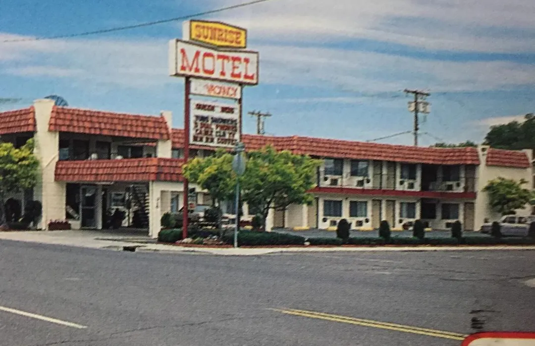 Sunrise Motel-1