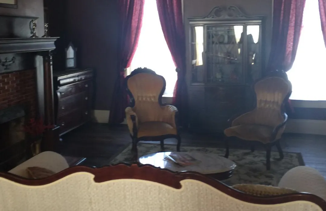 Main Street Bed & Breakfast-1