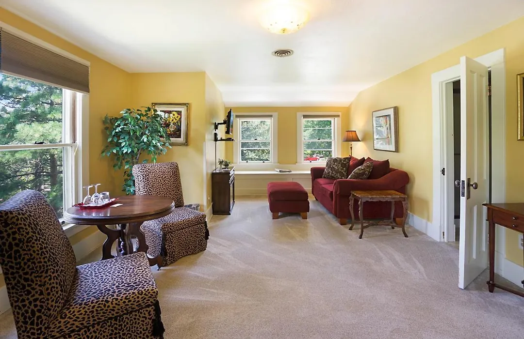 Avenue Hotel Bed And Breakfast-1