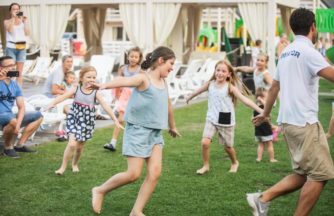 Holiday Park & Resort Pobierowo - Calodniowe Animacje I Podgrzewany Basen W Cenie-1