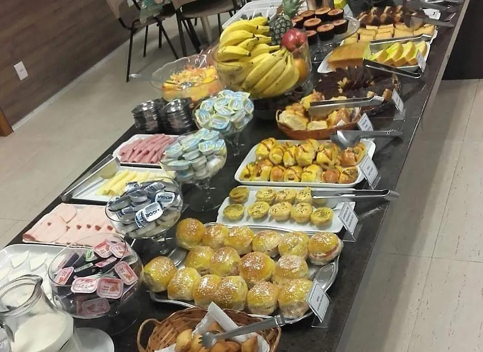 Ville House Hotel Canoas-1