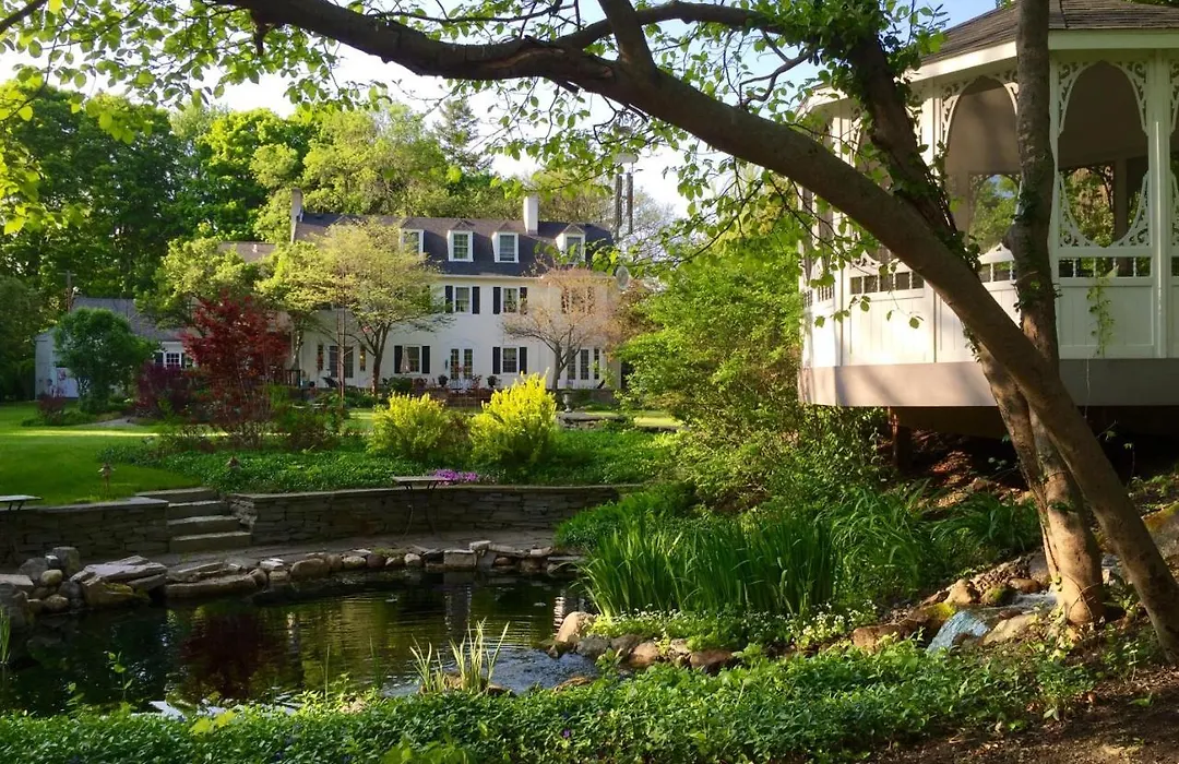 10 Fitch Luxurious Romantic Inn-1