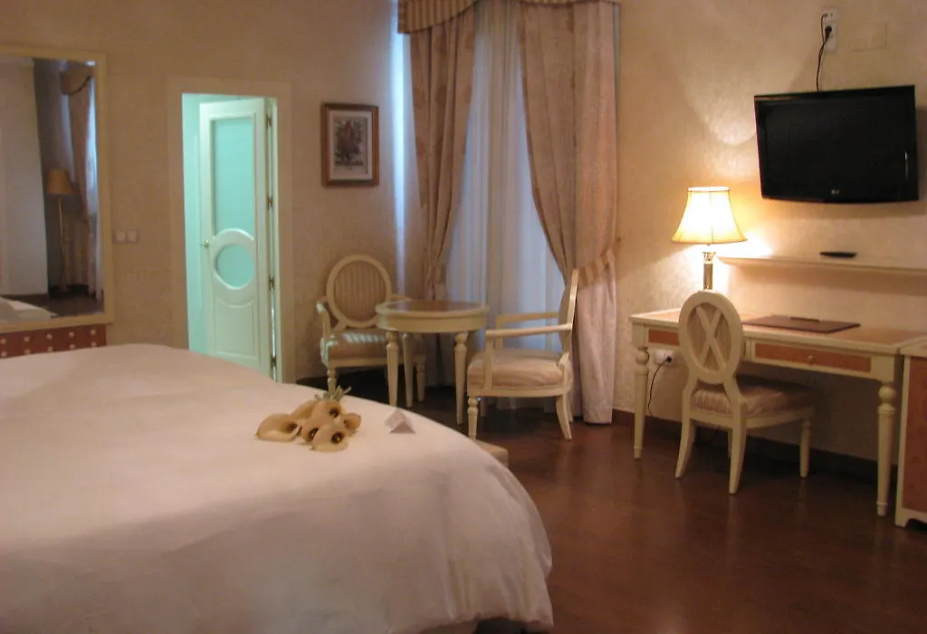 Hotel Santa Isabel-1