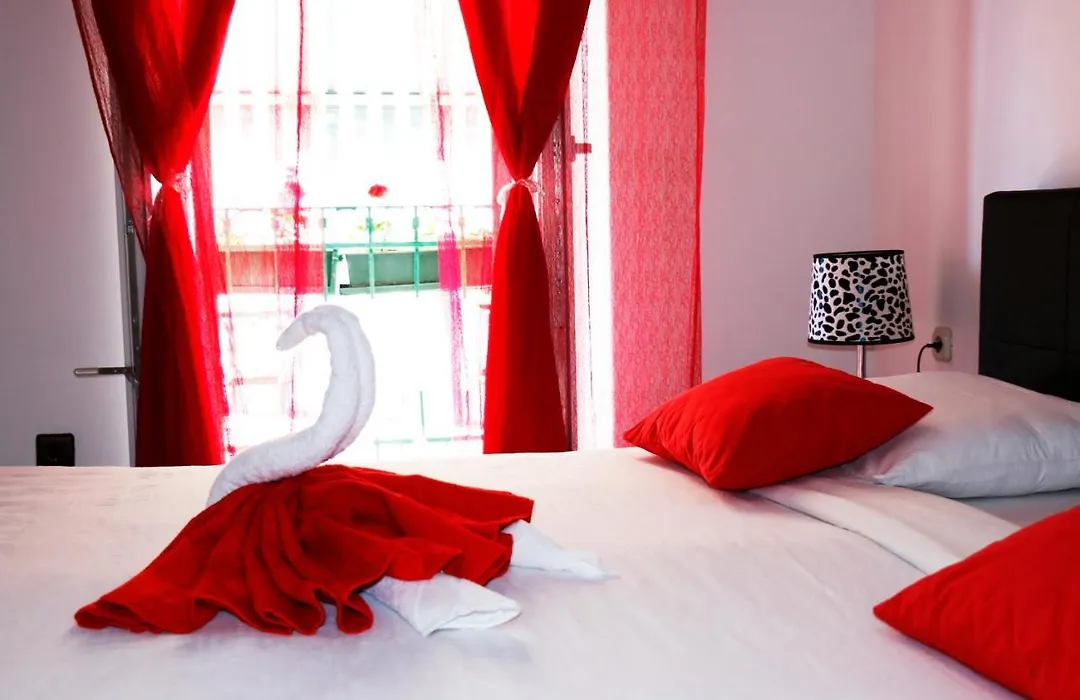 Rooms And Apartment Stambuk-1