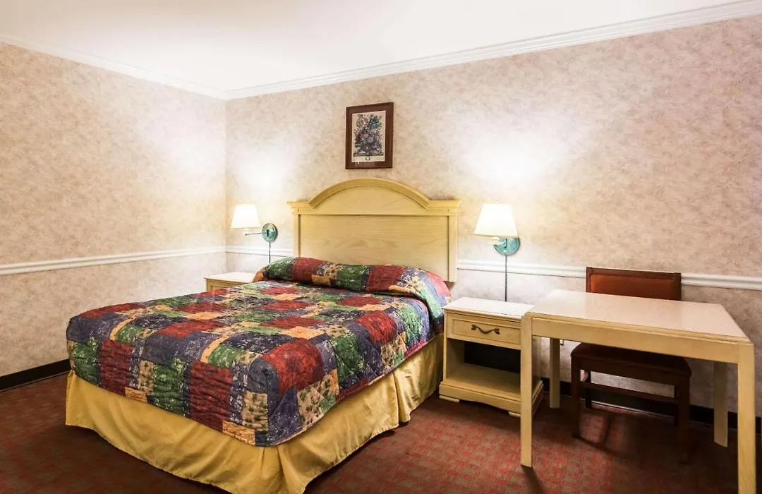 Rodeway Inn Fairfax-1
