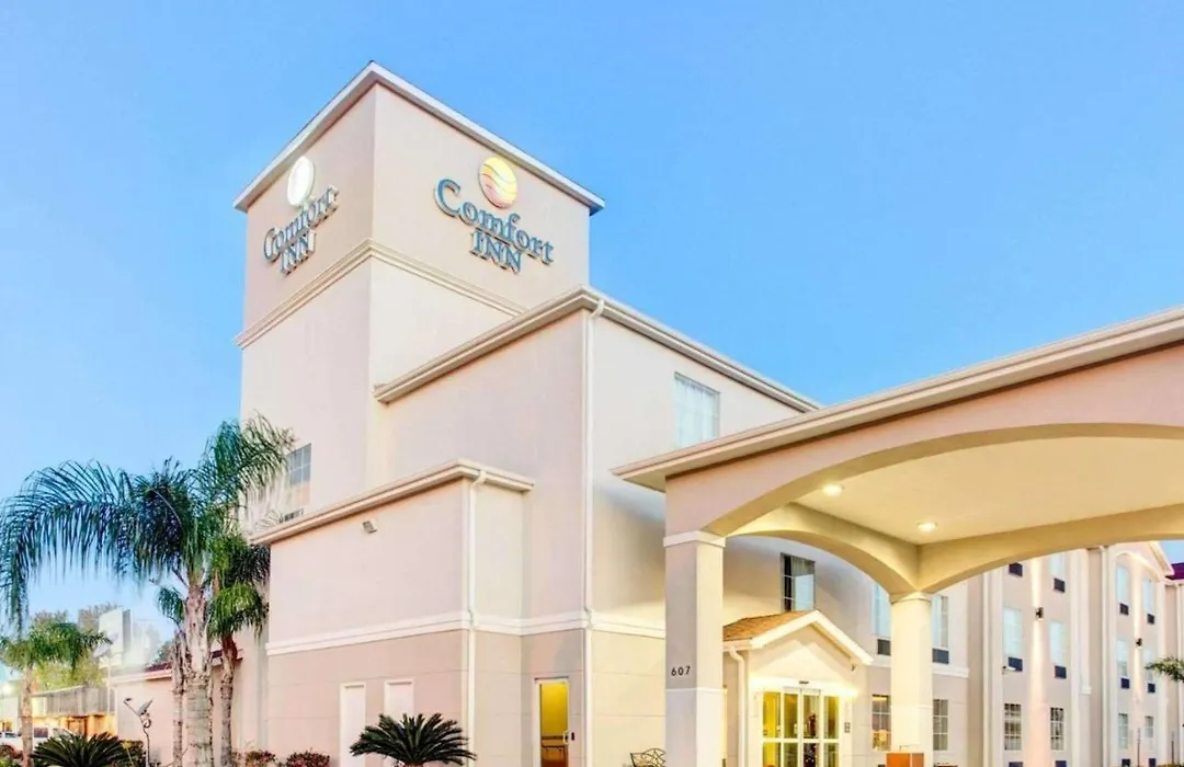 Comfort Inn Near Casino-1
