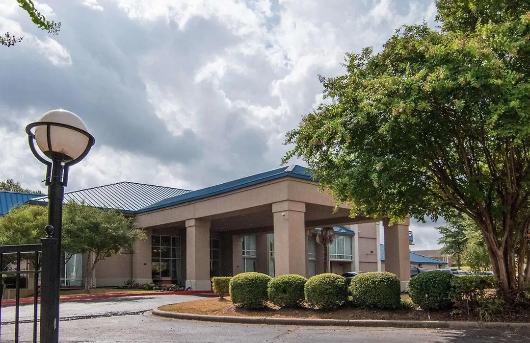 Economy Inn & Suites-1