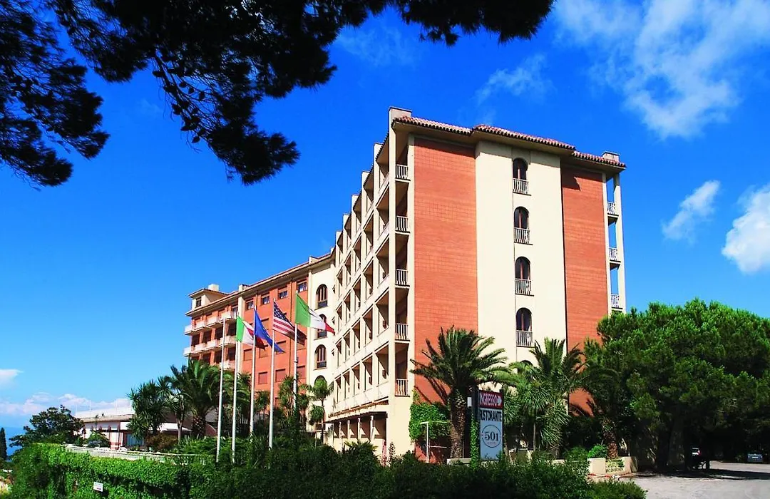 501 Hotel-1