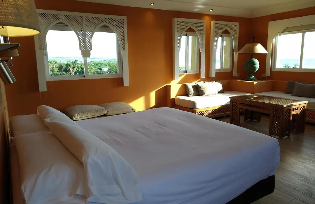 Beach Hotel Dos Mares-1