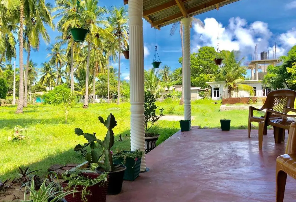 Sai Seashell Rest Inn Nilaveli-1