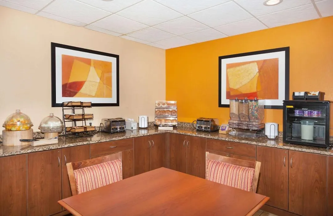 Microtel Inn & Suites By Wyndham Verona-1