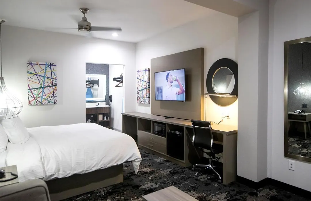 House Hotel-1