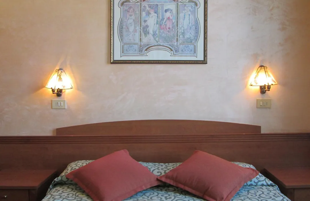 Hotel Italia-1