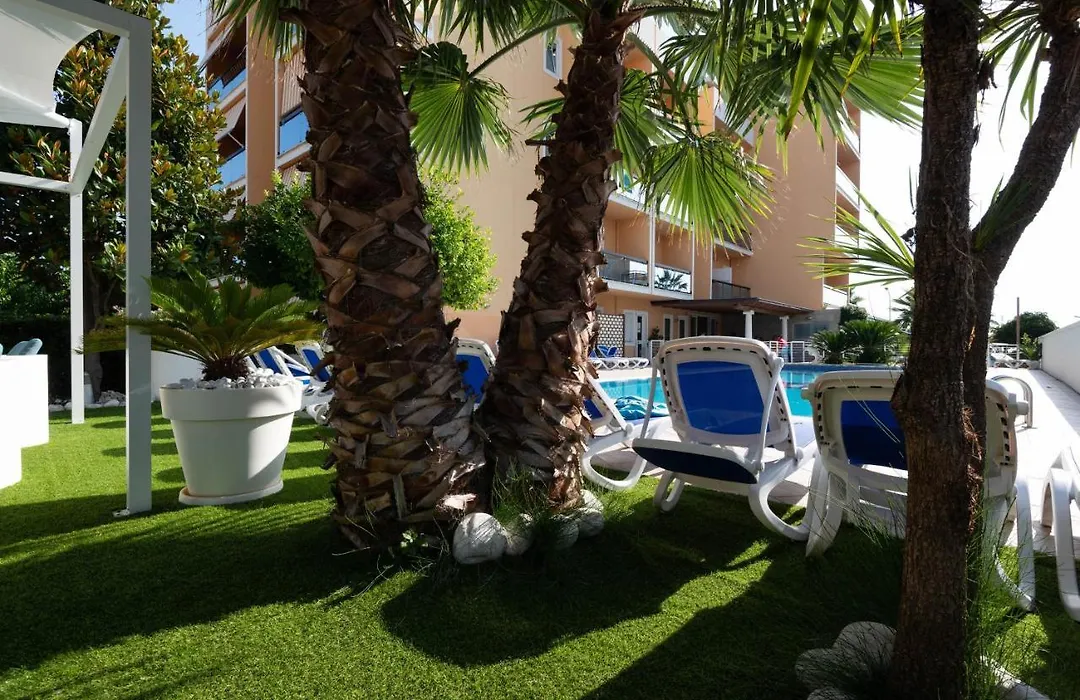 Hotel Paradiso-1