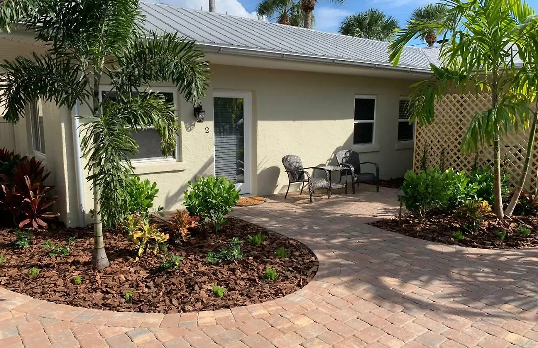 Twin Palms At Siesta-1