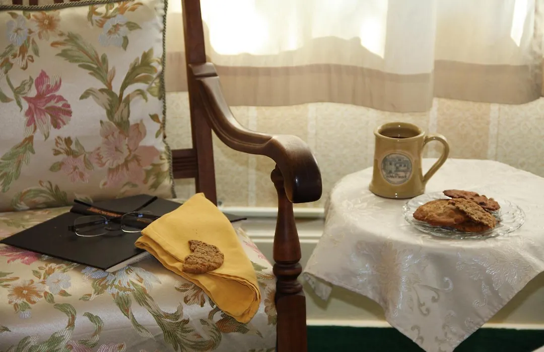 The Jabberwock Bed & Breakfast-1