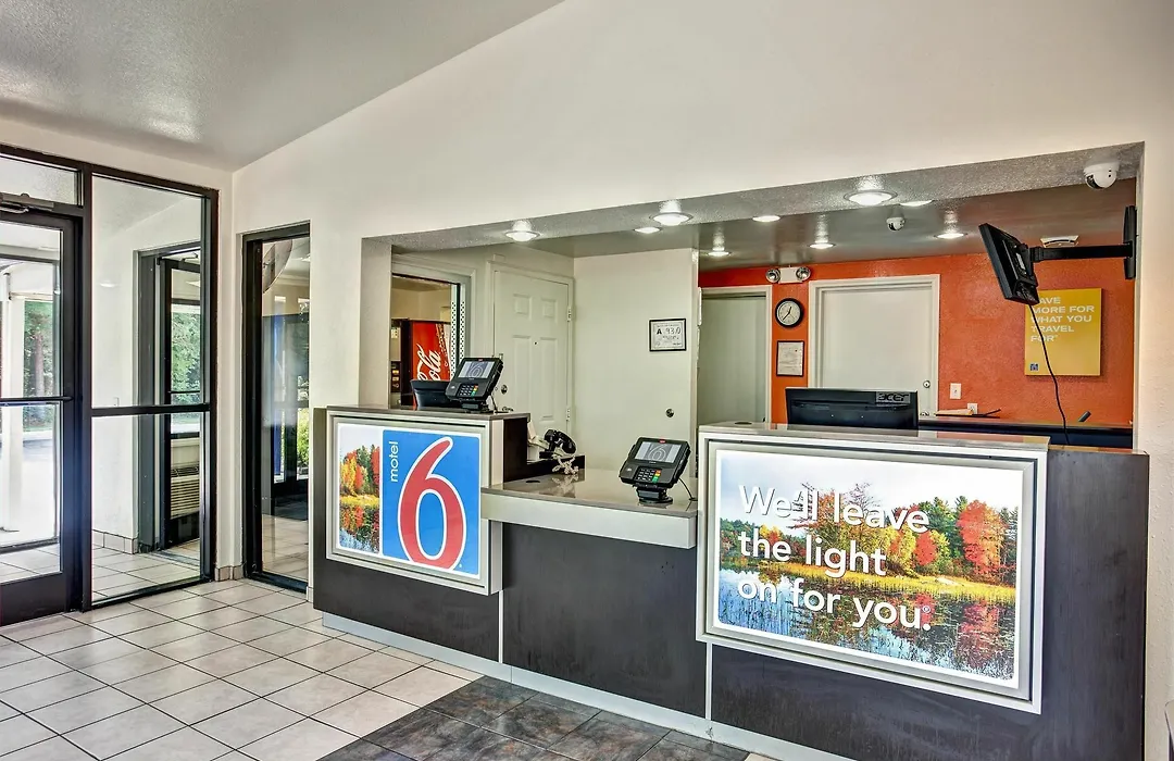 Travelodge By Wyndham Fayetteville-1