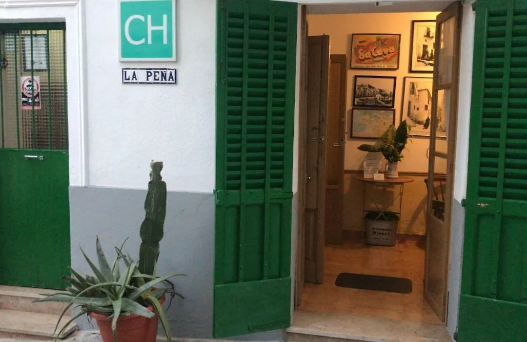 Casa De Huespedes La Pena-1