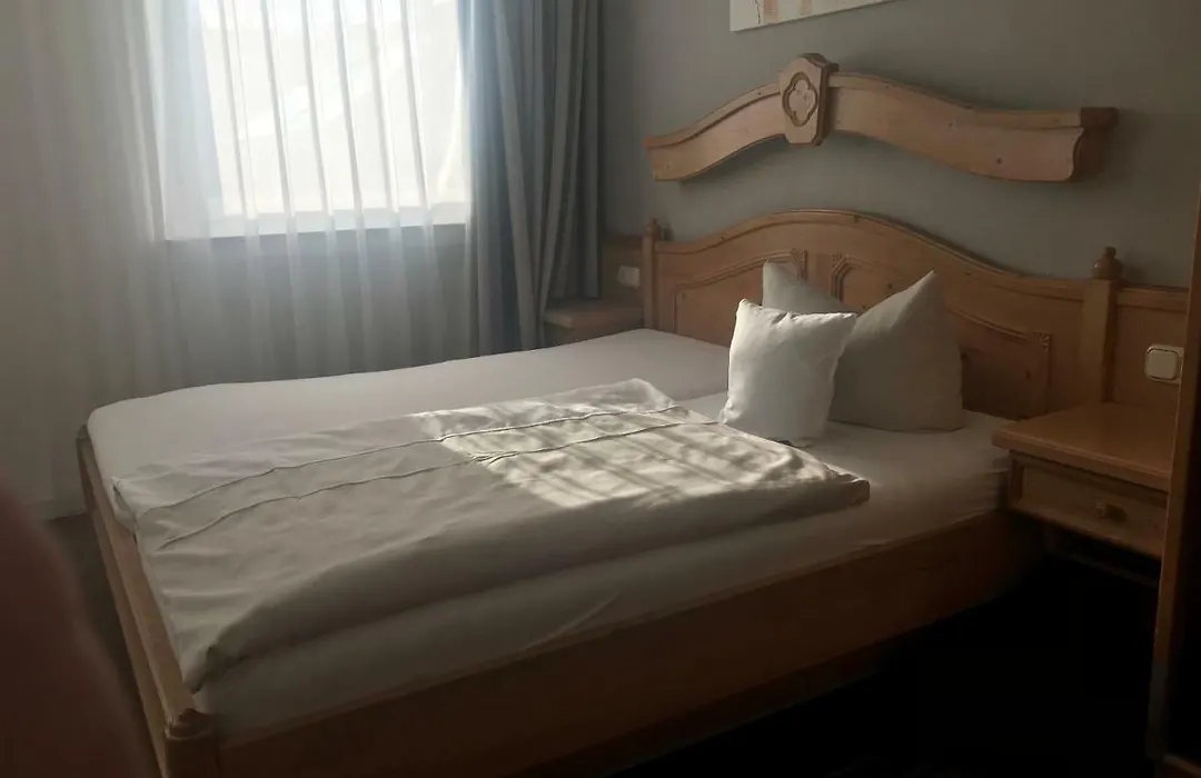 Hotel Schweizer Haus-1